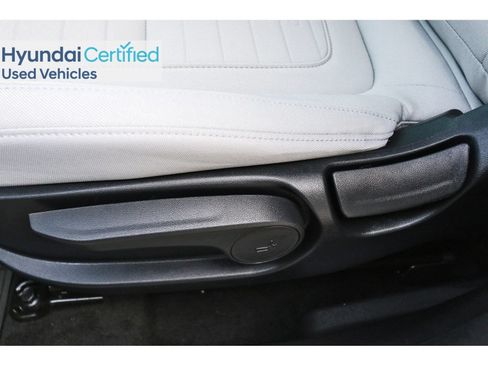 Certified 2026 Hyundai Santa Cruz SE FWD image 30