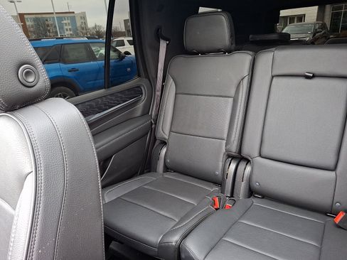 Used 2022 GMC Yukon Denali AWD/4WD image 17