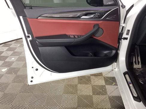 Used 2024 BMW X4 M40i w/ Premium Package image 17