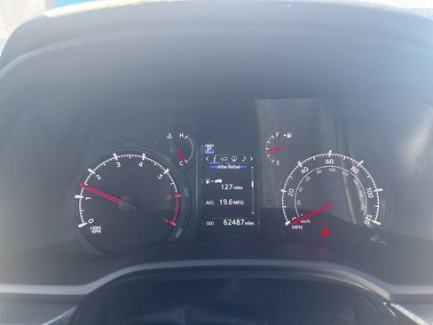 Used 2021 Toyota 4Runner SR5 Premium w/ Moonroof Package image 15