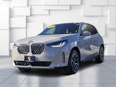 Certified 2025 BMW X3 xDrive30i w/ Convenience Package AWD/4WD image 3