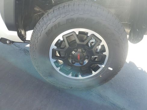 New 2025 Toyota Tacoma TRD Off-Road image 8