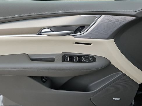 Used 2024 Cadillac XT5 Premium Luxury FWD image 22