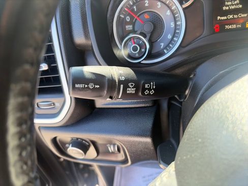 Used 2020 RAM 1500 Big Horn AWD/4WD image 33