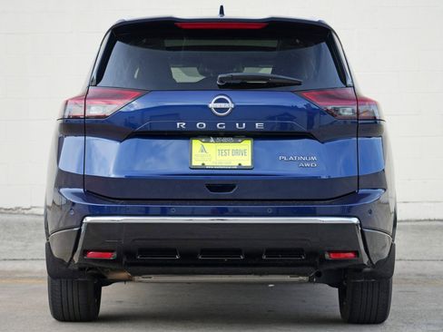 Used 2024 Nissan Rogue Platinum AWD/4WD image 10