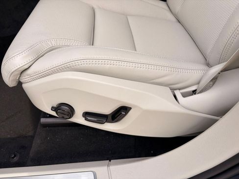 New 2026 Volvo XC90 B6 Ultra w/ Protection Package AWD/4WD image 14