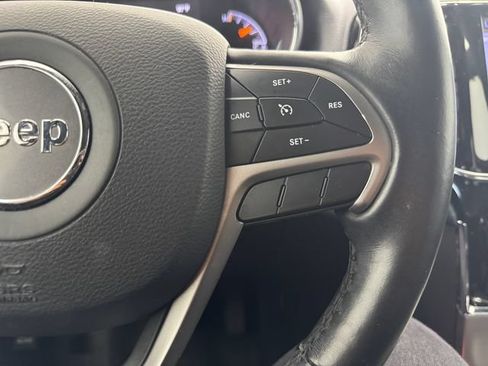 Used 2019 Jeep Grand Cherokee Altitude RWD image 25