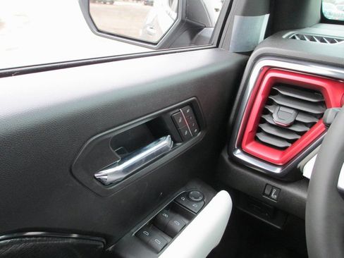 New 2026 GMC Canyon AT4X AWD/4WD image 18