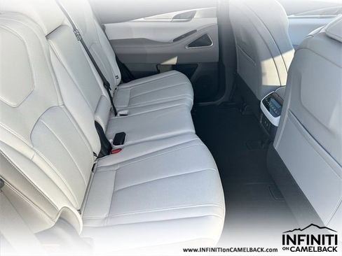 New 2026 INFINITI QX60 Luxe image 15