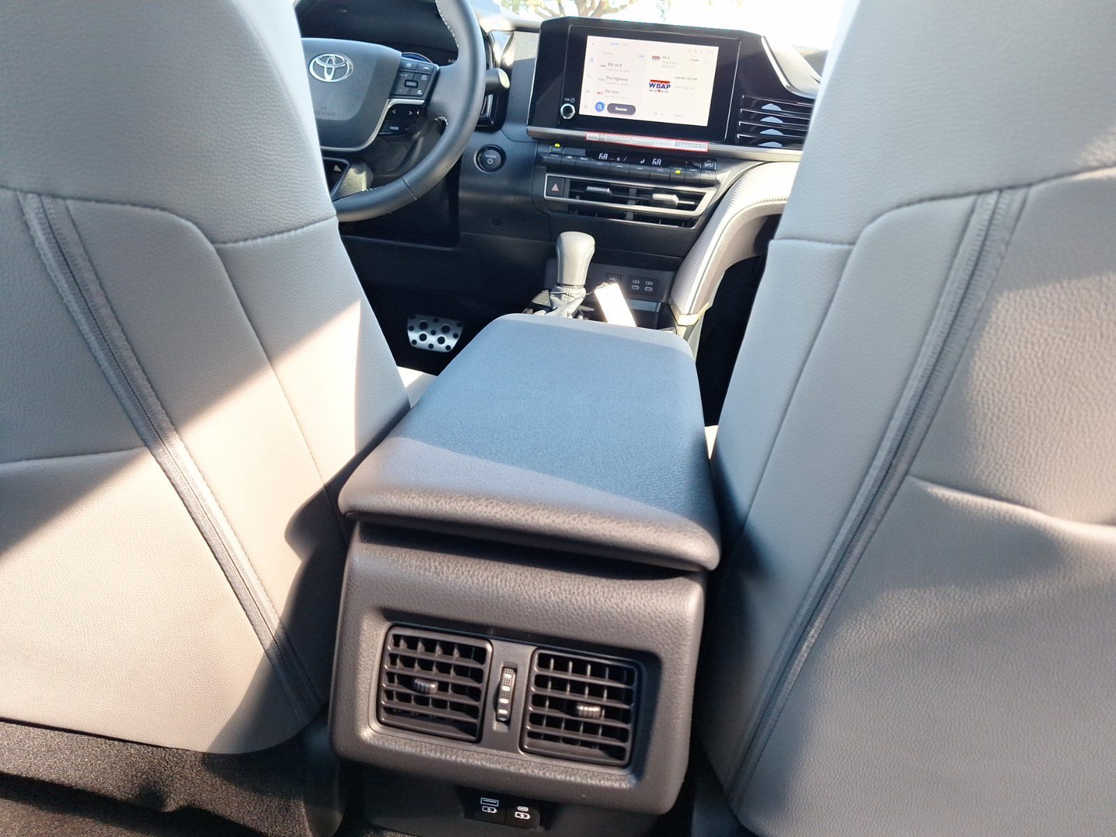 Used 2026 Toyota Camry SE w/ Convenience Package FWD image 31