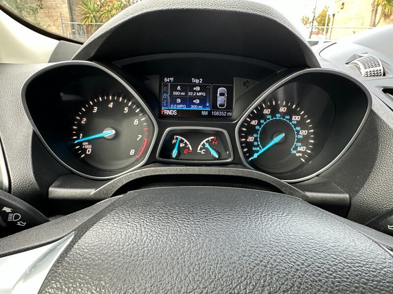 Used 2015 Ford Escape SE w/ Equipment Group 201A FWD image 22