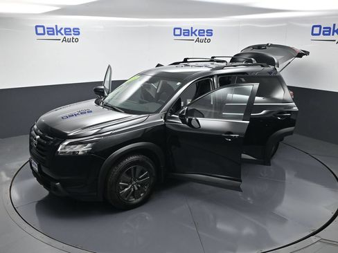 Used 2022 Nissan Pathfinder SV w/ SV Black Package FWD image 58