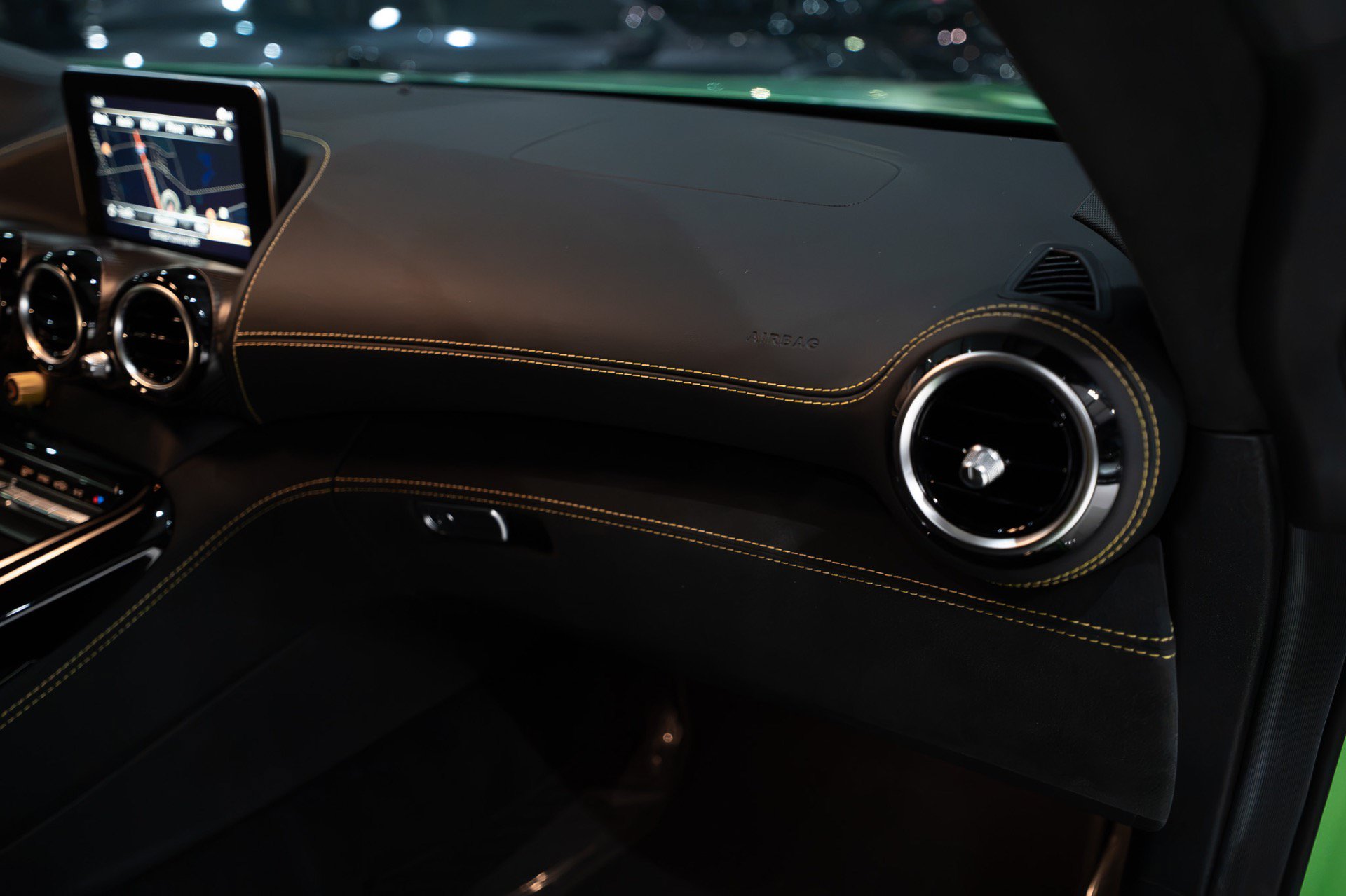 Used 2018 Mercedes-Benz AMG GT R w/ Exclusive Interior Package image 22