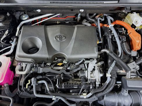 Used 2020 Toyota RAV4 LE image 36