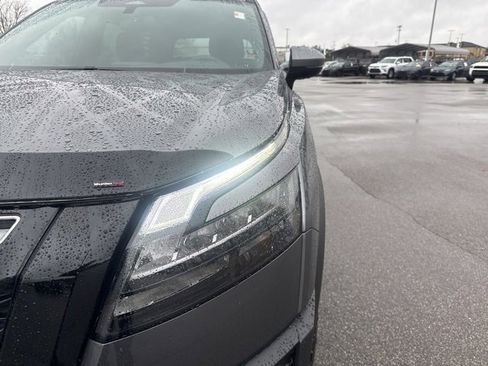 Used 2025 Nissan Pathfinder Rock Creek image 9