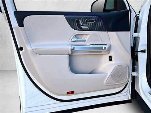 Used 2025 Mercedes-Benz GLB 250 GLB 250 image 18