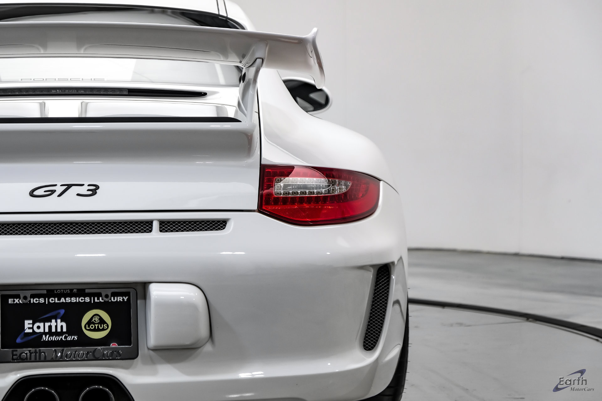 Used 2010 Porsche 911 GT3 RWD image 17