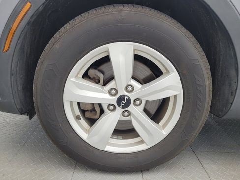 Used 2022 Kia Sorento LX FWD image 31