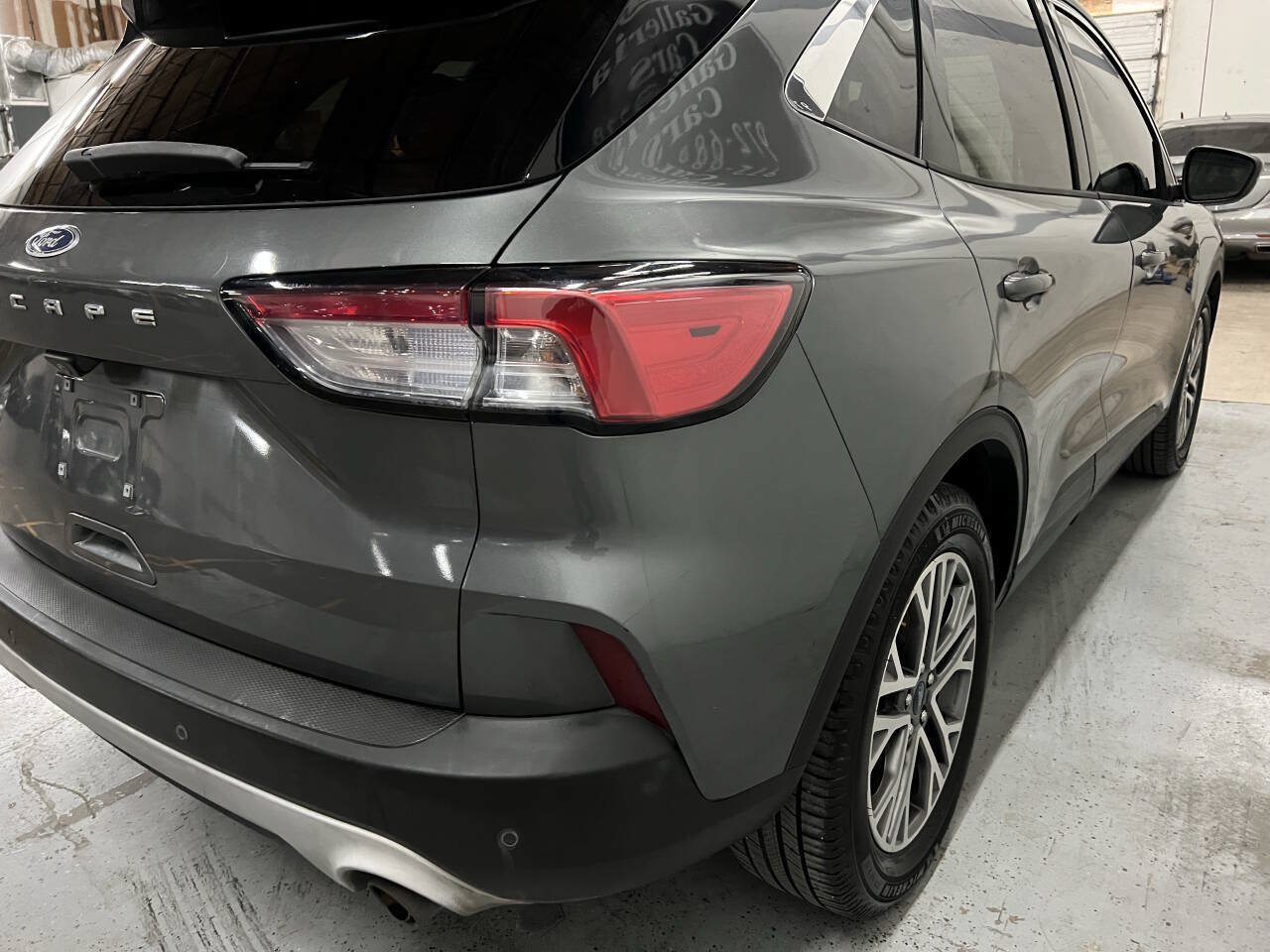 Used 2022 Ford Escape SEL w/ Technology Package FWD image 10