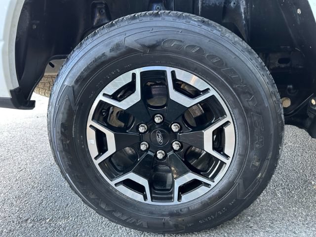 Used 2022 Ford F150 Lightning XLT AWD/4WD image 32