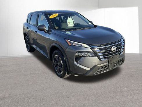 Certified 2024 Nissan Rogue SV image 3