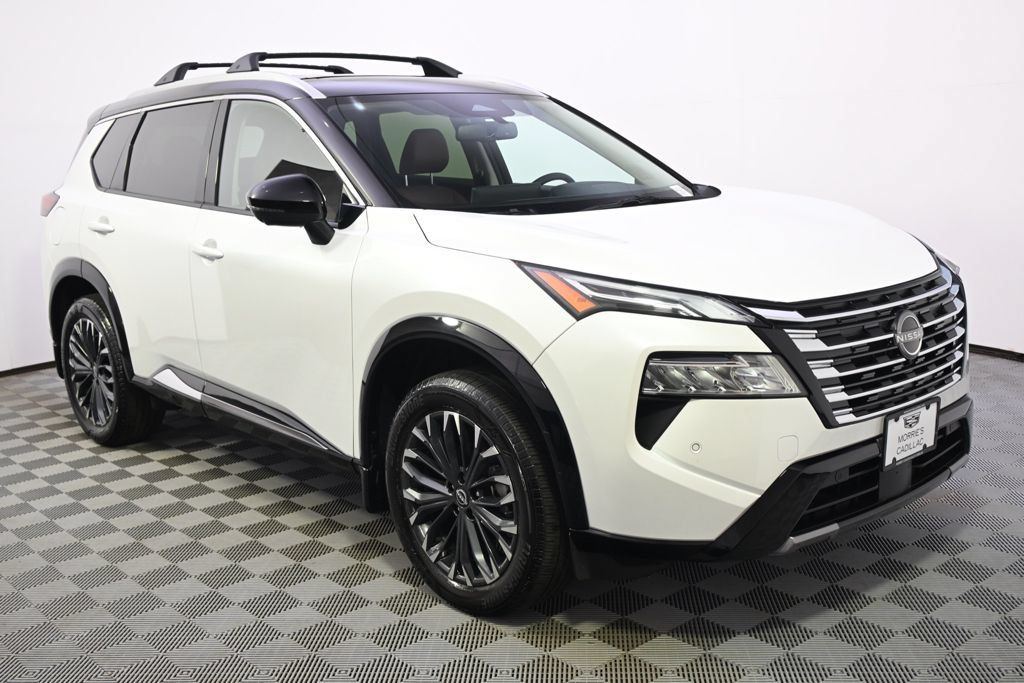 Used 2025 Nissan Rogue Platinum FWD image 8