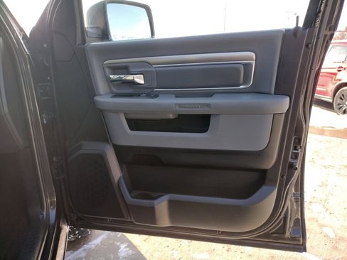 Used 2017 RAM 1500 Classic SLT image 17