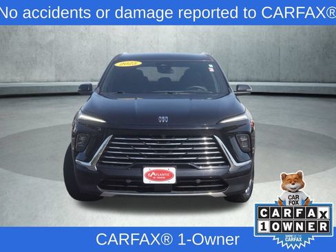 Used 2025 Buick Enclave Preferred AWD/4WD image 2
