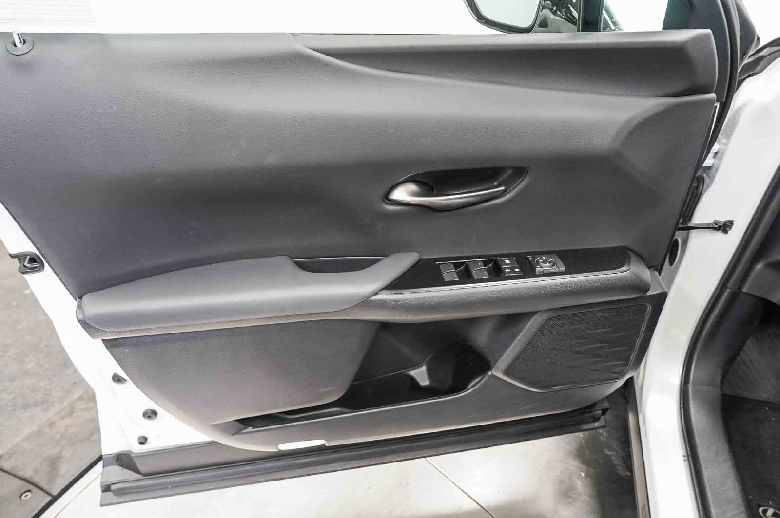 Used 2024 Lexus UX 250h FWD w/ Premium Package image 22
