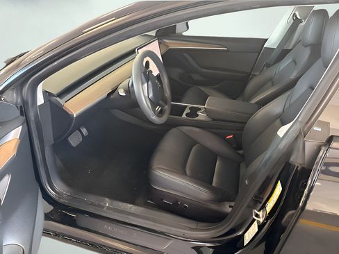 Used 2023 Tesla Model 3 Standard Range RWD image 2