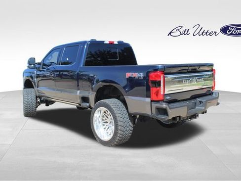 Used 2023 Ford F250 King Ranch w/ FX4 Off-Road Package AWD/4WD image 7