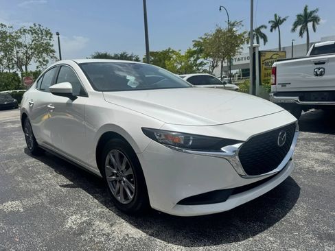 Used 2021 MAZDA MAZDA3 s FWD image 2