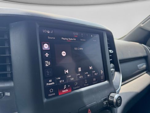 Used 2022 RAM 1500 Big Horn AWD/4WD image 11