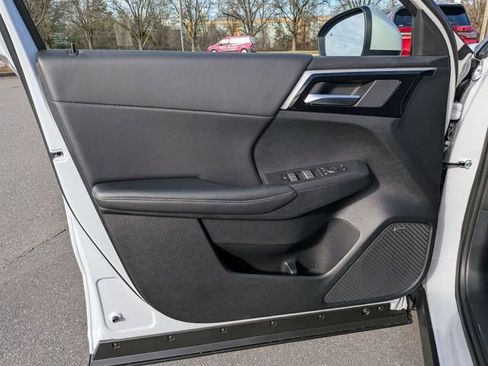 New 2026 Mitsubishi Outlander SE image 10