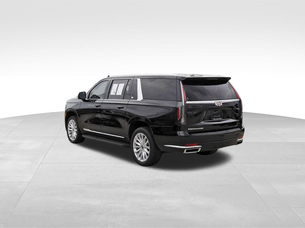 Used 2024 Cadillac Escalade ESV Luxury RWD image 3