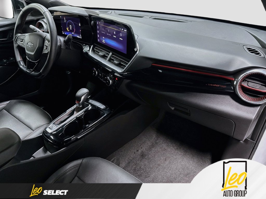 Used 2024 Chevrolet Trax RS w/ Driver Confidence Package FWD image 29
