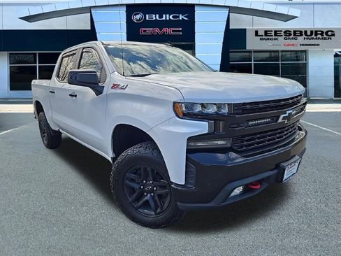 Used 2019 Chevrolet Silverado 1500 LT Trail Boss w/ Convenience Package AWD/4WD image 1