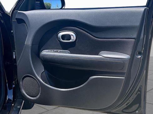 Used 2017 Kia Soul FWD image 22