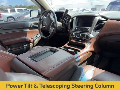 Used 2015 Chevrolet Suburban LTZ RWD image 18