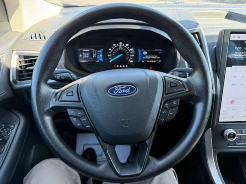 Used 2024 Ford Edge SE AWD/4WD image 12