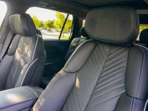 Used 2026 Cadillac Vistiq Platinum image 21