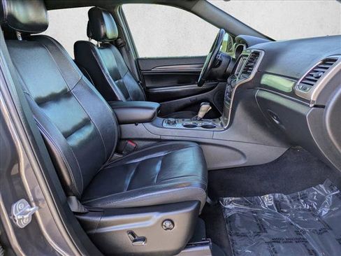 Used 2017 Jeep Grand Cherokee Limited image 20