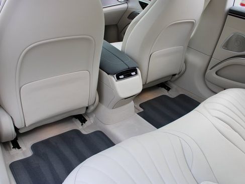 Used 2022 Mercedes-Benz EQS 450+ Sedan image 11