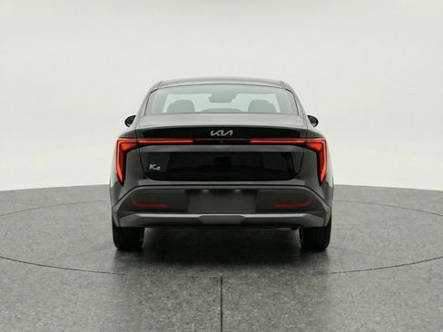 Used 2025 Kia K4 LXS image 7