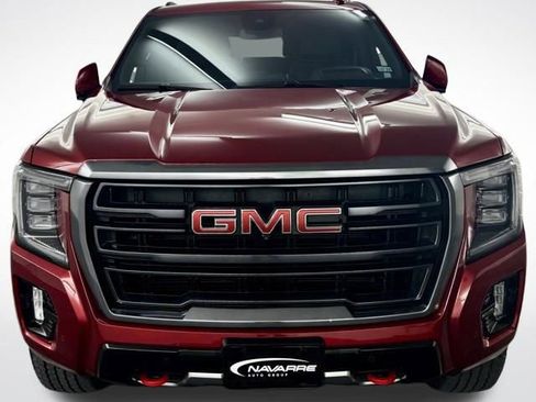 Used 2024 GMC Yukon AT4 w/ Technology Package AWD/4WD image 3
