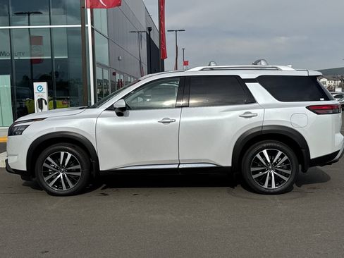New 2025 Nissan Pathfinder Platinum w/ Lighting Package (N92) image 7
