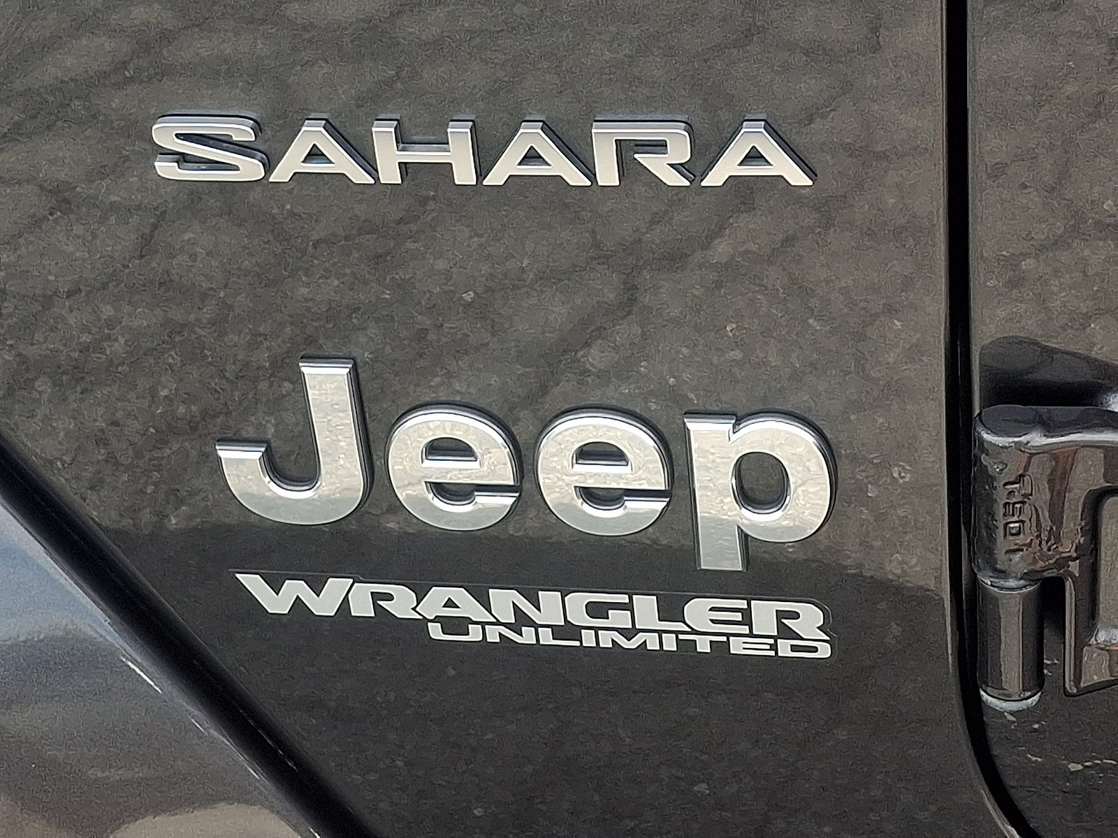 Used 2018 Jeep Wrangler Unlimited Sahara w/ LED Lighting Group AWD/4WD image 29