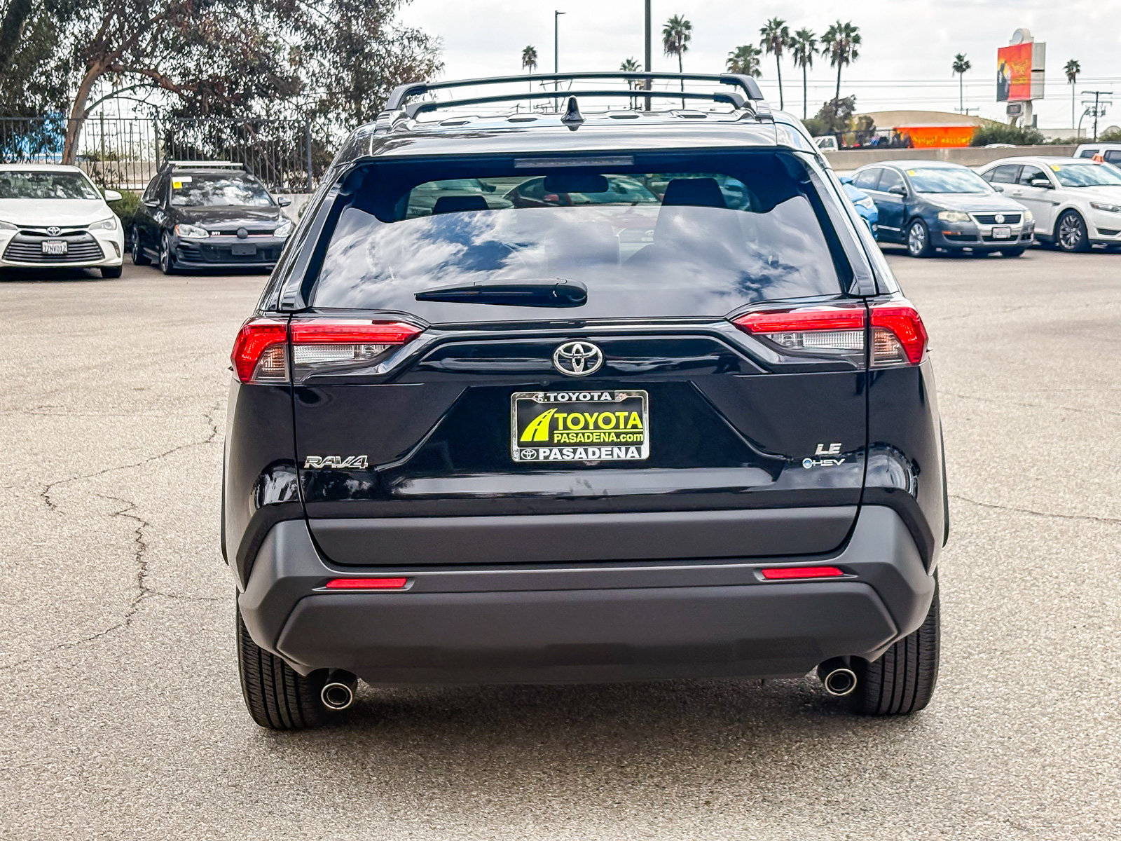 Certified 2025 Toyota RAV4 LE AWD/4WD image 7
