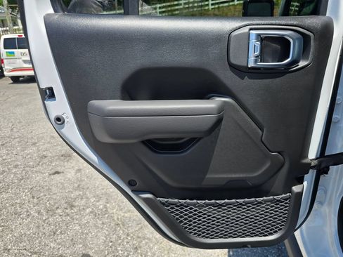 New 2026 Jeep Wrangler Unlimited Sport w/ Dual Top Group AWD/4WD image 38