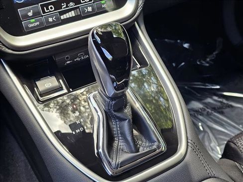 Used 2025 Subaru Outback Premium image 15